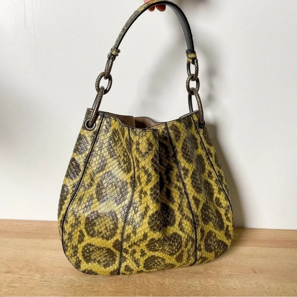 Bottega Veneta Natural Anaconda Loop Bag - Picture 7 of 10